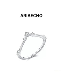 AriaEcho dainty moissanite crown ring – product photo