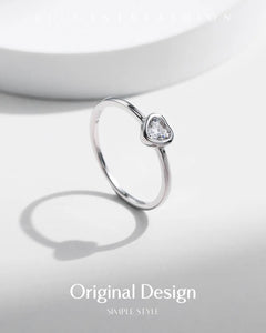 minimalist heart moissanite ring with shadow