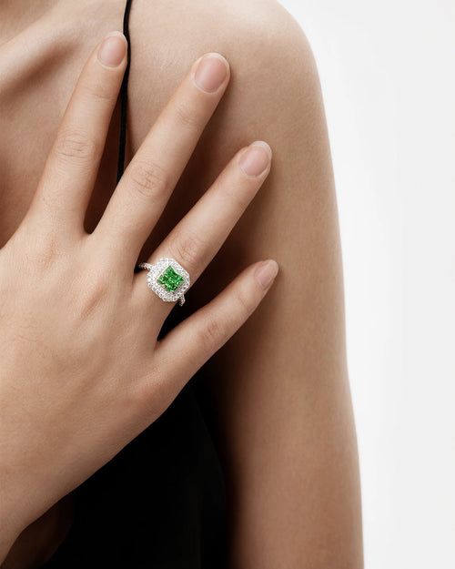 Éclatant Green Cocktail Ring-AriaEcho Jewelry