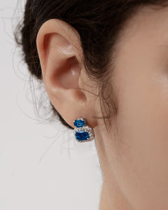 Éclatant Sapphire Short Studs