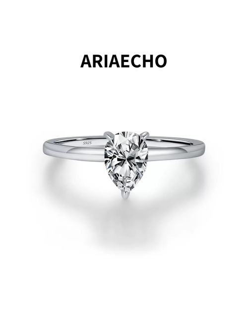 0.80ct Pear Cut Moissanite Ring