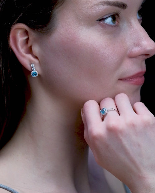 Éclatant Aquamarine Cocktail Studs